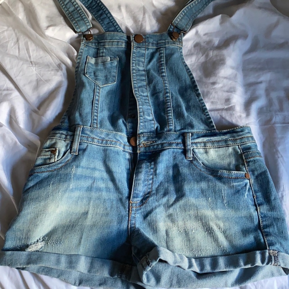 Tinseltown overall shorts L